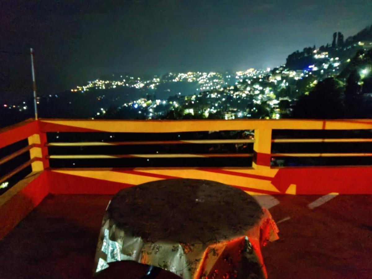 Lotus Homestay ダージリン エクステリア 写真